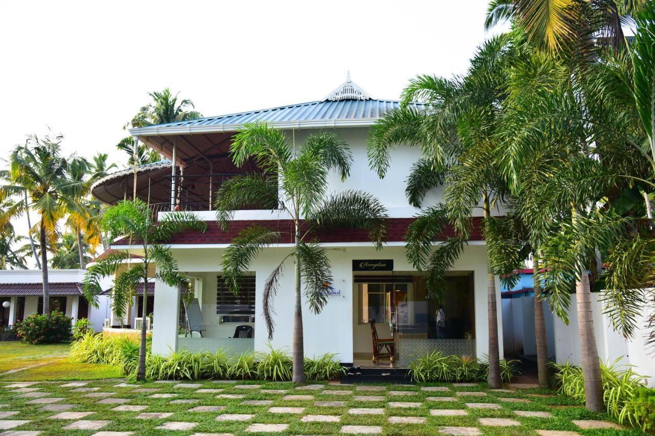 VOYE HOMES Majestic Lake&Beach Resort Varkala Paravūr Exterior foto