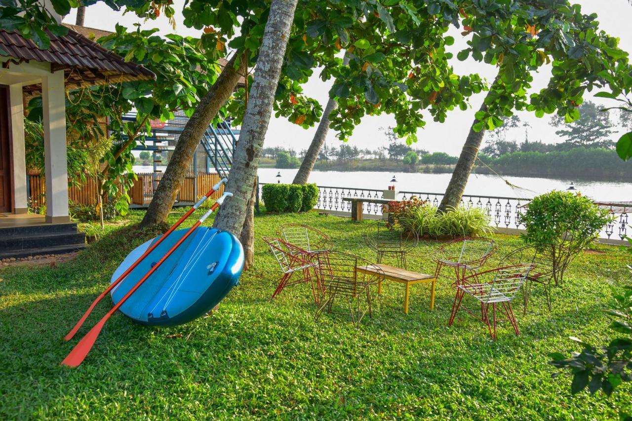 VOYE HOMES Majestic Lake&Beach Resort Varkala Paravūr Exterior foto