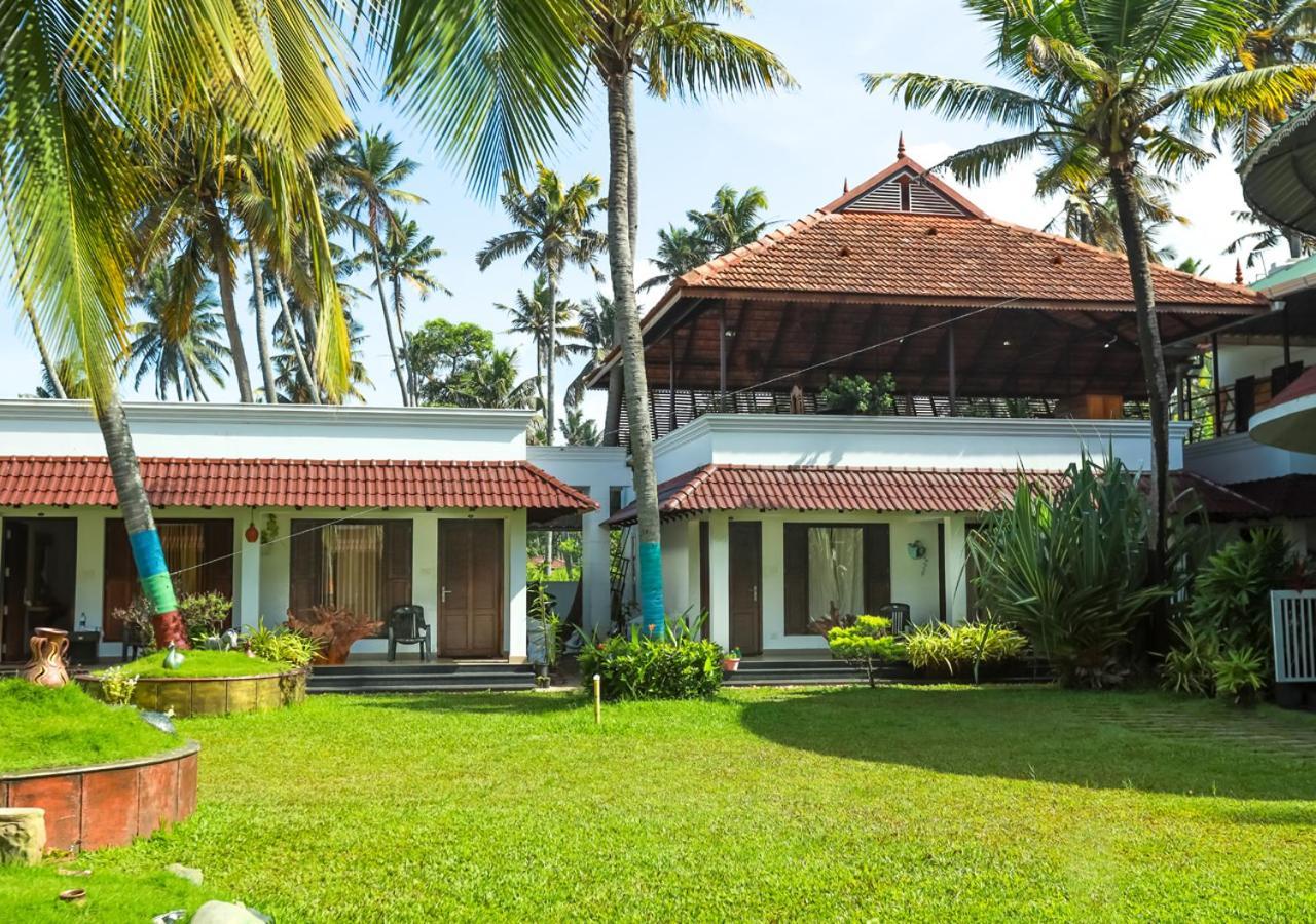 VOYE HOMES Majestic Lake&Beach Resort Varkala Paravūr Exterior foto