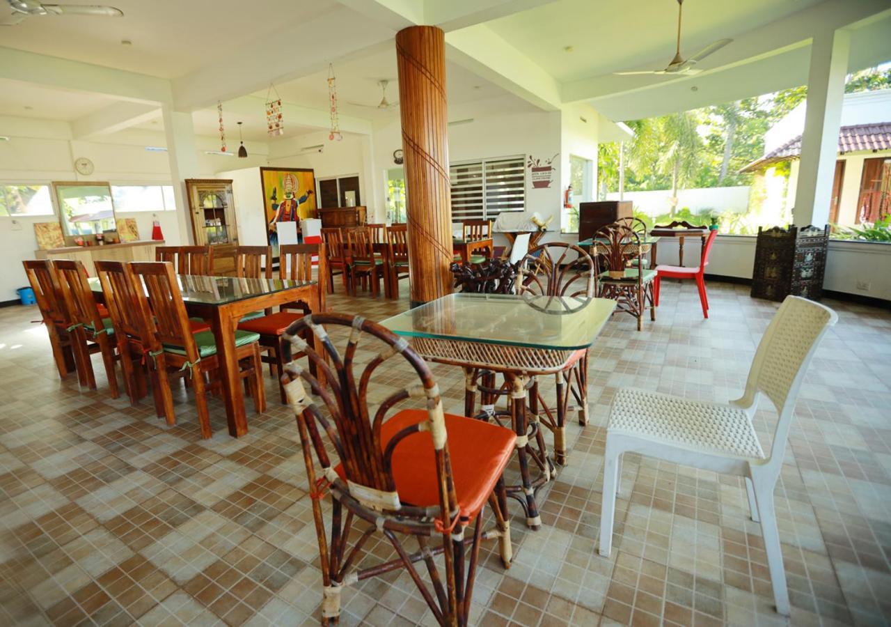 VOYE HOMES Majestic Lake&Beach Resort Varkala Paravūr Exterior foto